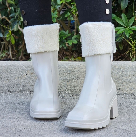 Women's‎ Chunky Block Heel Ankle Boots Gray Color - Picture 2 of 5